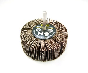 Круг  лепестковый  80х30х6  (Р60) на оси